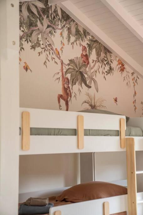 Spacieuse Villa Corossol Avec Piscine Et Jeux Exterieurs Ле-Гозье Экстерьер фото