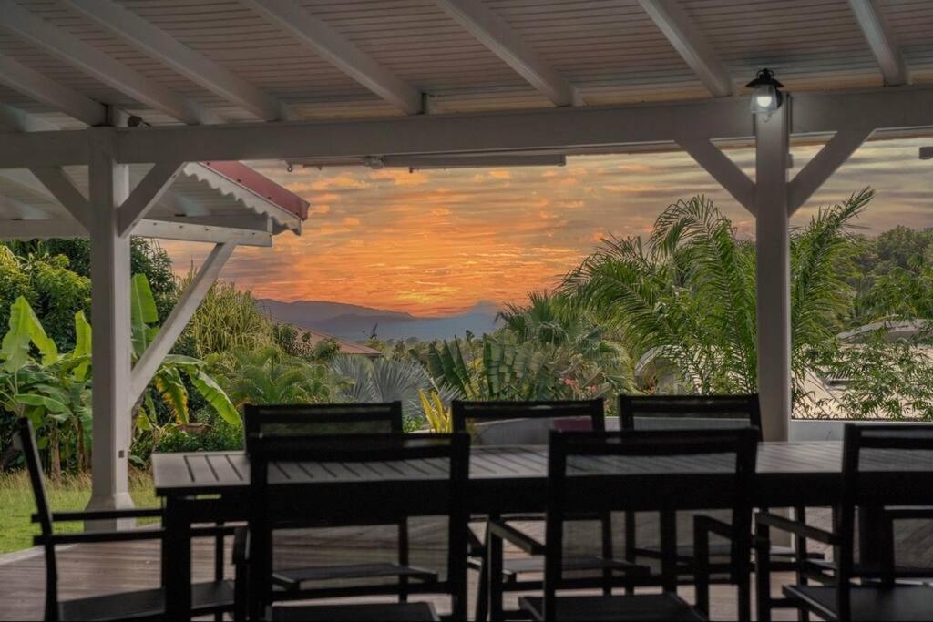 Spacieuse Villa Corossol Avec Piscine Et Jeux Exterieurs Ле-Гозье Экстерьер фото