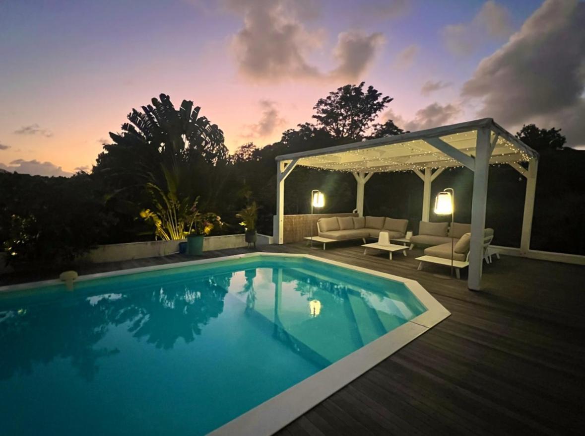 Spacieuse Villa Corossol Avec Piscine Et Jeux Exterieurs Ле-Гозье Экстерьер фото